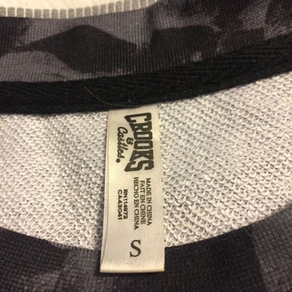 Crooks & castles crew neck size small - Picture 2 of 2